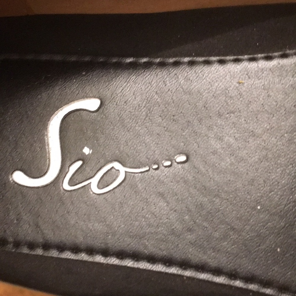 Sio - Picture 2 of 3